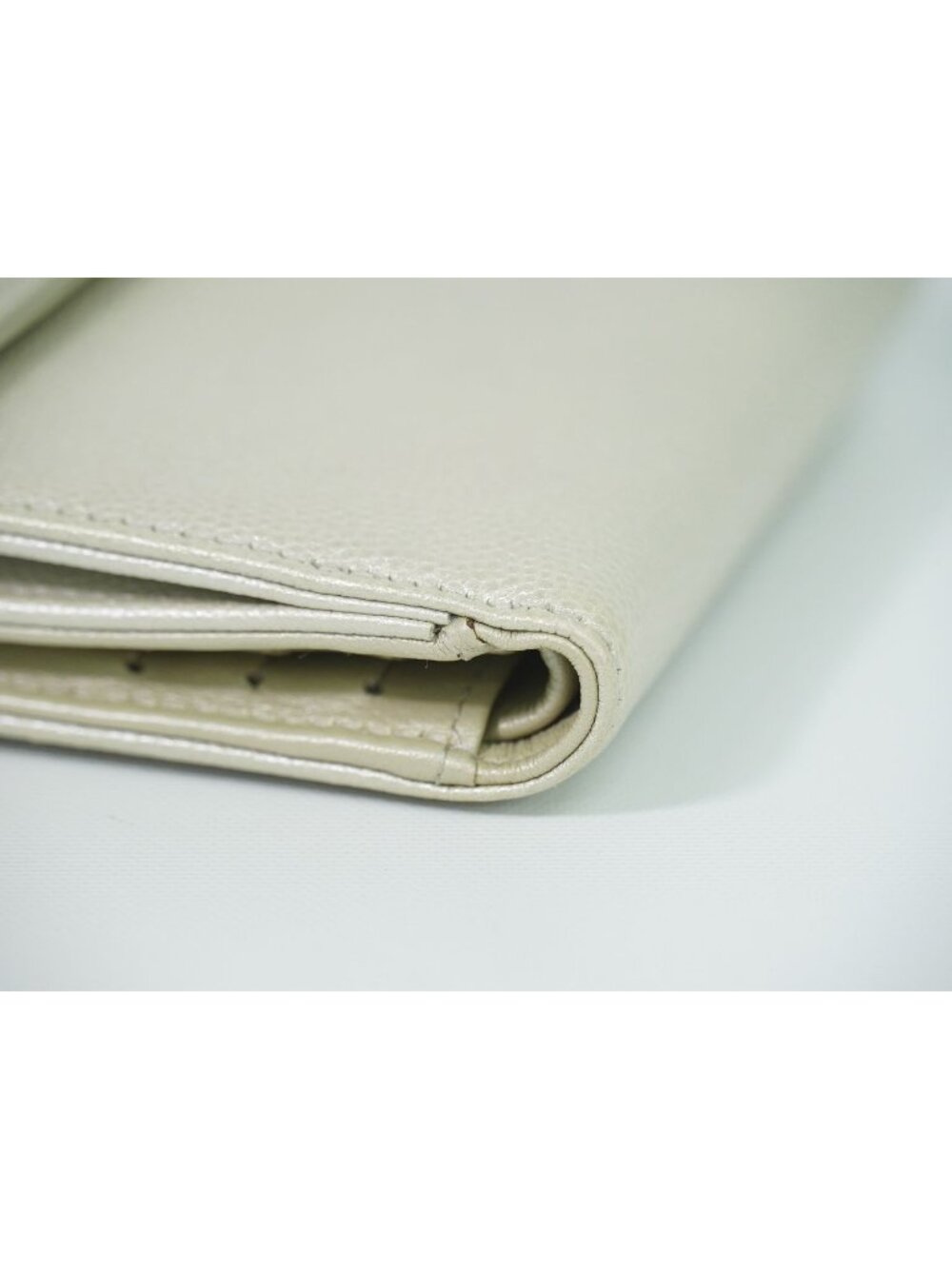Chanel CC Logo Bifold Wallet Compact Leather Pearl White - Picture 6 of 9